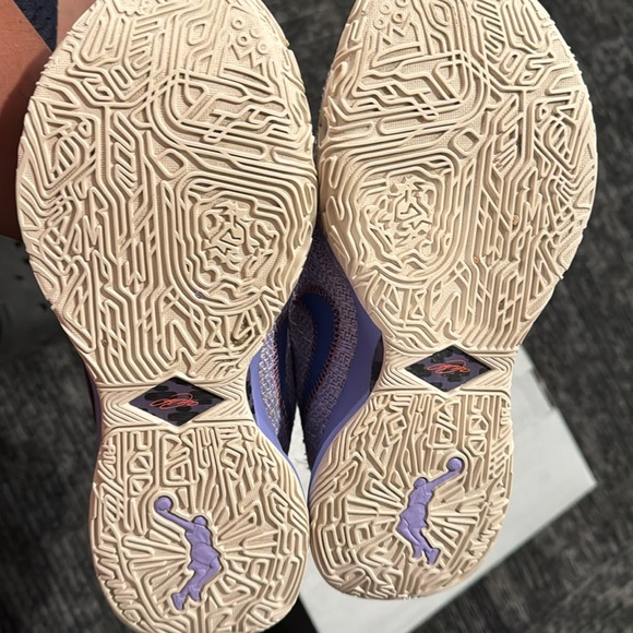 Lebron XX - Picture 5 of 6